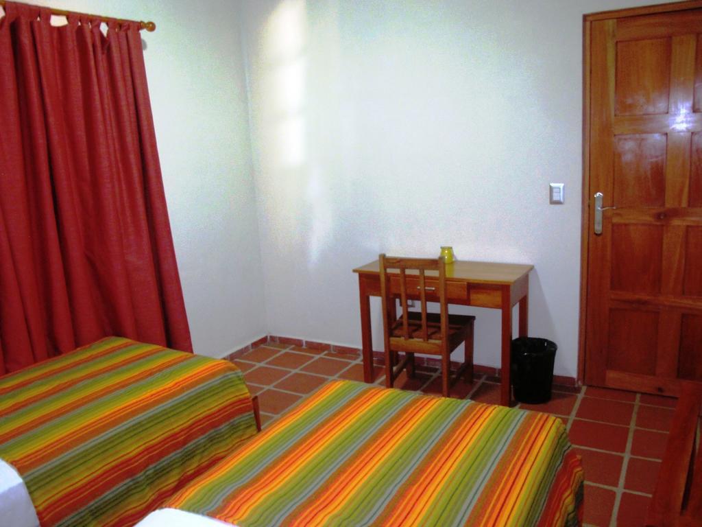 Hotel Iguanito Santa Catalina Quarto foto